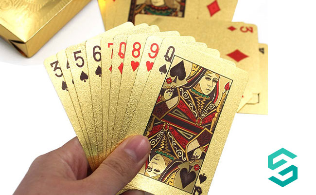 Jeu de 54 cartes plaquée or 24 carats 