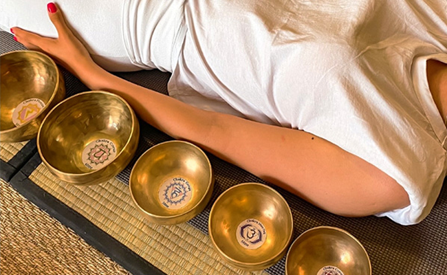 Massage vibratoire et sonore aux bols tibétains (1h)