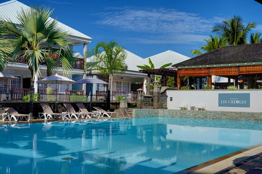 Journée détente: piscine, thé glacé, 1 poke bowl, 1 glace au choix et café (valable du lundi au vendredi)