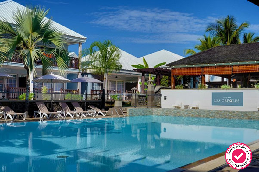 Journée détente: piscine, thé glacé, 1 poke bowl + 1 glace au choix) et café (valable du lundi au vendredi)